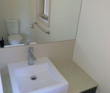 EXTRA LARGE BEACH SIDE LIVING - THREE BEDROOMS PLUS OPEN STUDY - FO... - Photo 6