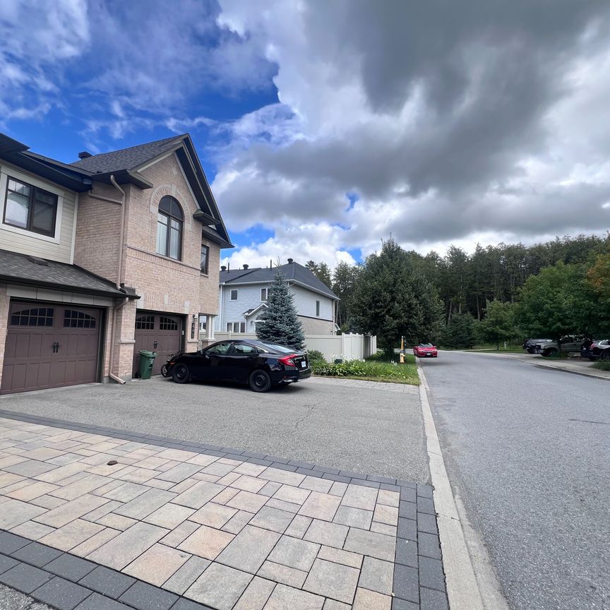 For Lease - 450 Silverstone Way, Barrhaven, Ontario - Photo 1