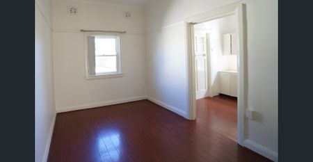 Spacious Home in Convenience Location - Photo 2