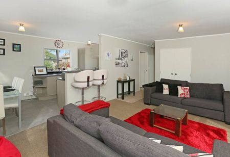 18A Camphora Place, Ranui, Auckland - Photo 2