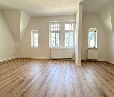 Perfekte WG-Wohnung im Dachgeschoss mit Einbauküche - Foto 4