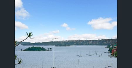 RENOVATED ART DECO APARTMENT WITH STUDY AREA + VIEWS - Photo 2