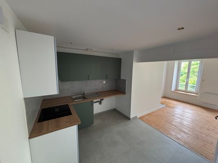 Location Appartement 3 pièces 59m² TOURNON SUR RHONE 07300 - Photo 2