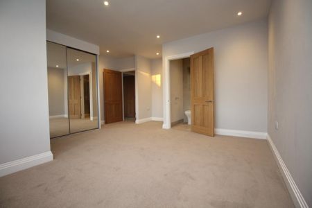3 bedroom detached house to rent - Photo 3