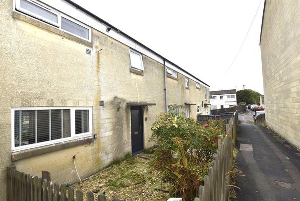 4 bedroom terraced house to rent - Photo 1