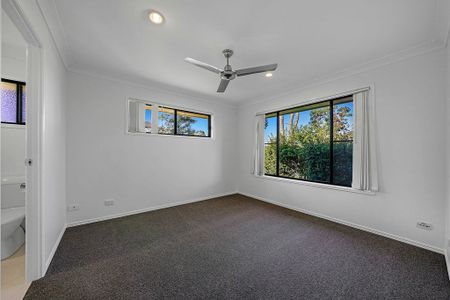 Dream Home Awaits: Freshly Painted & Brand New Carpet and Porcelain tiles! - Photo 3