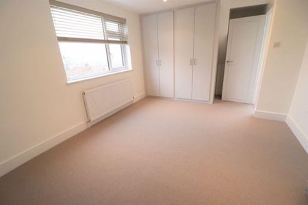 2 bedroom maisonette to rent - Photo 4
