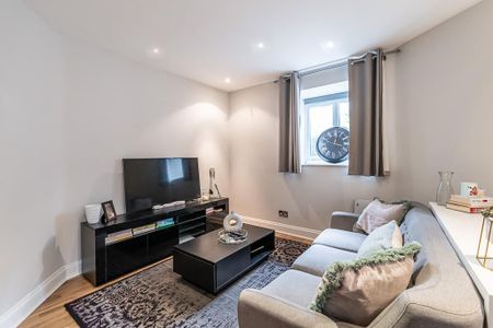 1 Bed Flat, Lyham Road, SW2 - Photo 2