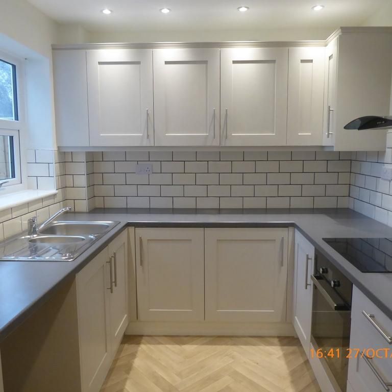 2 bedroom terraced house to rent - Photo 1