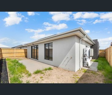 Convenient & Comfortable Family Living - Photo 4