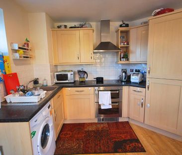 2 bedroom flat to rent - Photo 5