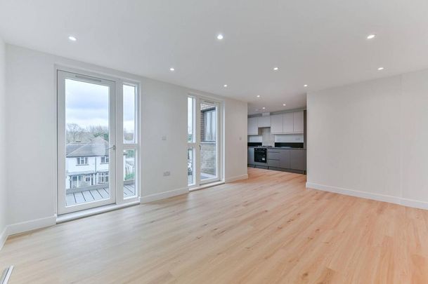 3 bedroom flat to rent - Photo 1