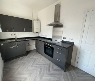 3 bedroom flat to rent - Photo 1