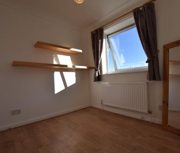2 bedroom semi-detached house to rent - Photo 4