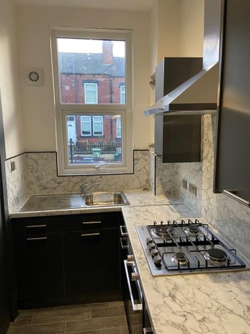 3 bedroom terraced house to rent - Photo 5