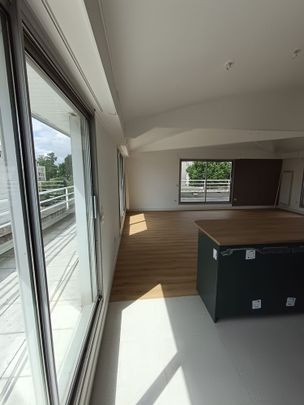Location Appartement 4 pièces 98m² RENNES 35000 - Photo 1