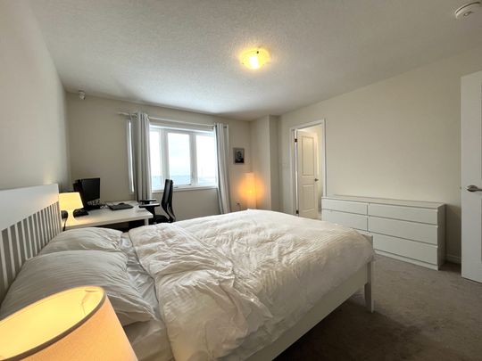 For Lease - 25 Allcroft Court, Hamilton, Ontario - Photo 1