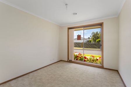 2/71 Hogans Road, Hoppers Crossing. - Photo 5