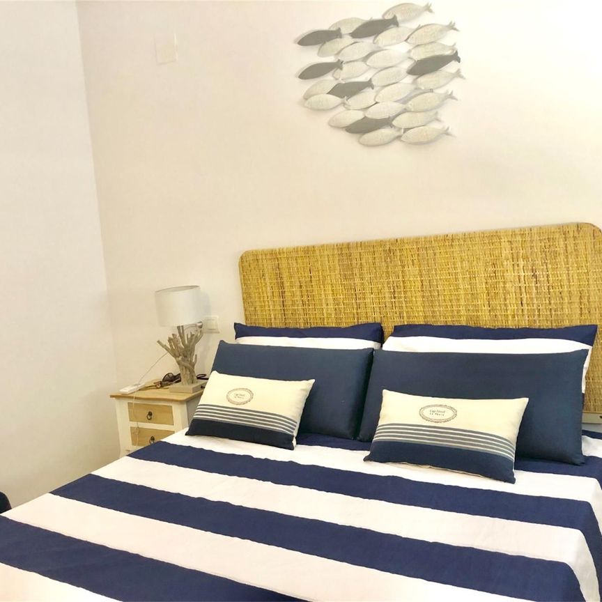 Ático de alquiler en Avenida Jardín, 17, Marina Trebol - Neptuno - Photo 1