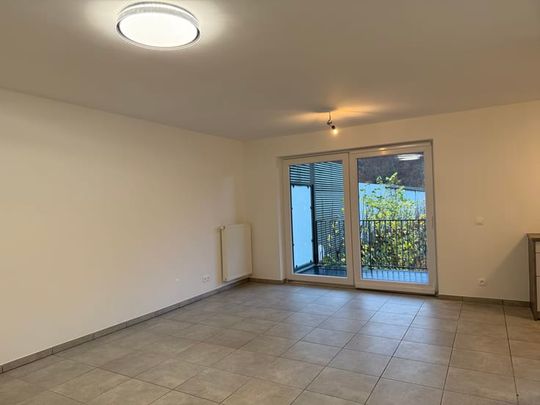 Appartement te huur - Photo 1