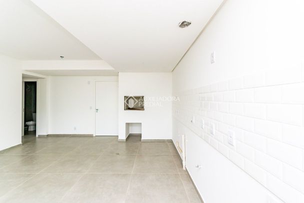 Apartamento com 2 quartos e 72m² para alugar em Chácara das Pedras, Porto Alegre. - Foto 1