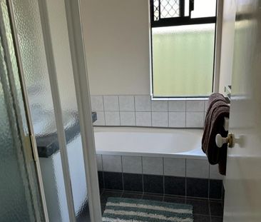 East Victoria Park - Photo 4