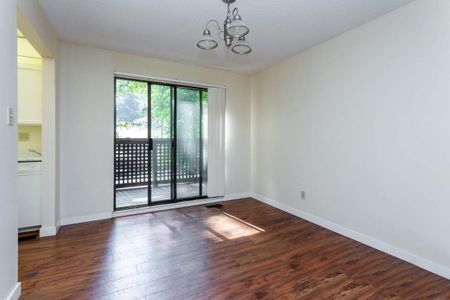 Greentree Townhomes - Photo 2