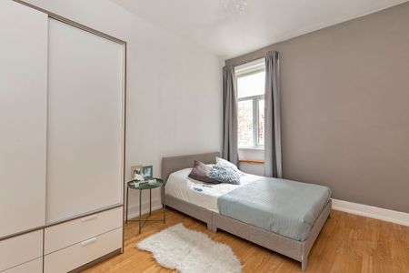 Large Victorian Property near to the vibe of Haringey Green Lanes Room 6 - Photo 3