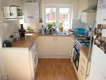 4 bedroom house to rent - Photo 2