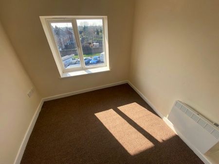 Flat to rent on - Photo 5