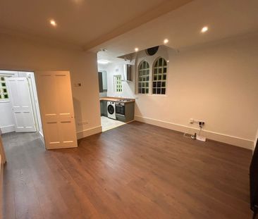 Studio Flat, Herbert House, SE11 - Photo 1