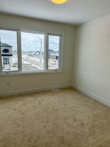 For Lease - 64 Dusenbury Drive, Loyalist, Ontario - Photo 2