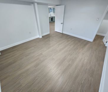 For Lease - 268 Bonnieglen Boulevard, Caledon, Ontario - Photo 4