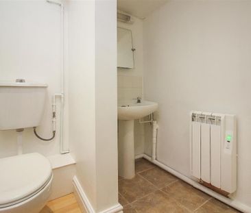 Studio to rent - Photo 6