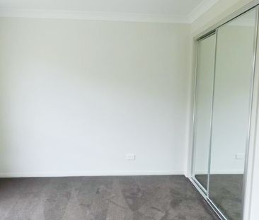 Neat 2-Bedroom Duplex - Water included - Photo 6