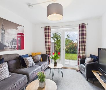 1 bedroom in a house share to rent - Photo 1