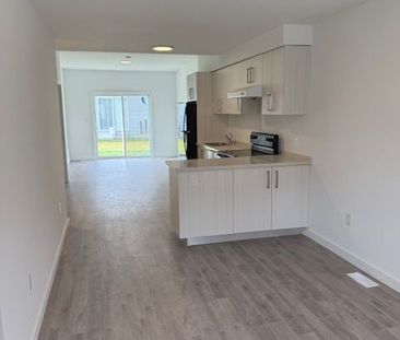 For Lease - 32 Waterleaf Trail, Welland, Ontario - Photo 1