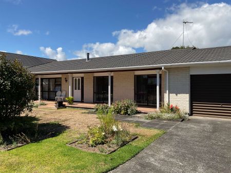 TIDY THREE BEDROOM STRANDON HOME - Photo 3