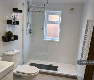 3 bedroom end of terrace house to rent - Photo 5