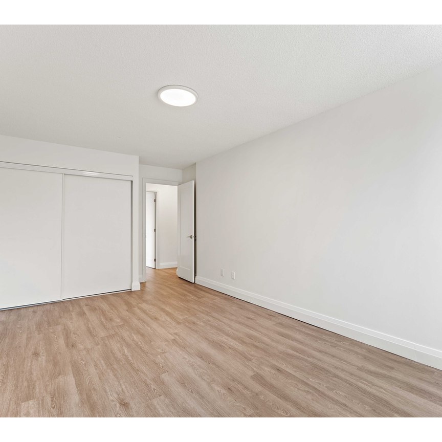 297 Queens Avenue - Photo 1