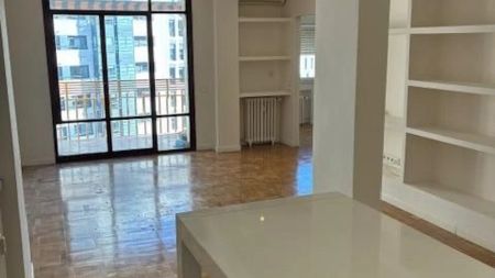 Piso de alquiler en Calle Doctor Juan José López Ibor, Peñagrande - Foto 5