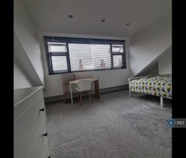 2 bedroom maisonette to rent - Photo 4