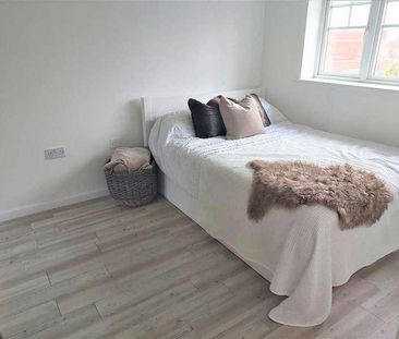 Vesta Road, Liverpool, L19 - Photo 5