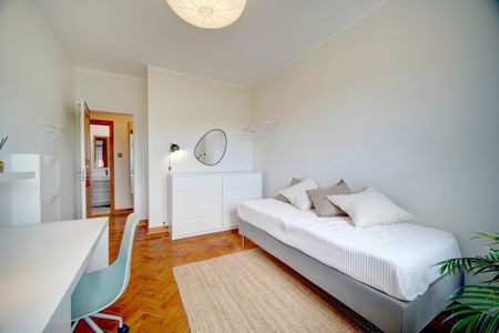 Apartamento T3 + 1 mobilado no centro da Parede - Photo 4