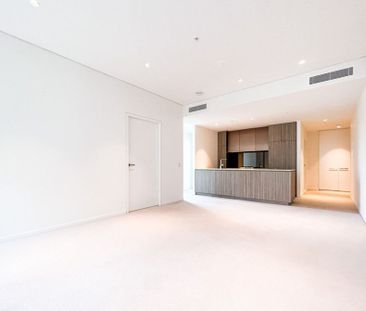 Executive Living&colon; Furnished 2 Bedroom &plus; Study Apartment ... - Photo 5