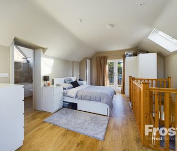 Priory Cottage, 3 Stomp Road, Bucks,SL1 - Photo 5