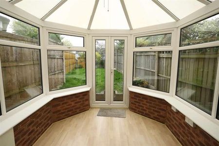 The Anchorage, Lymm, WA13 - Photo 4