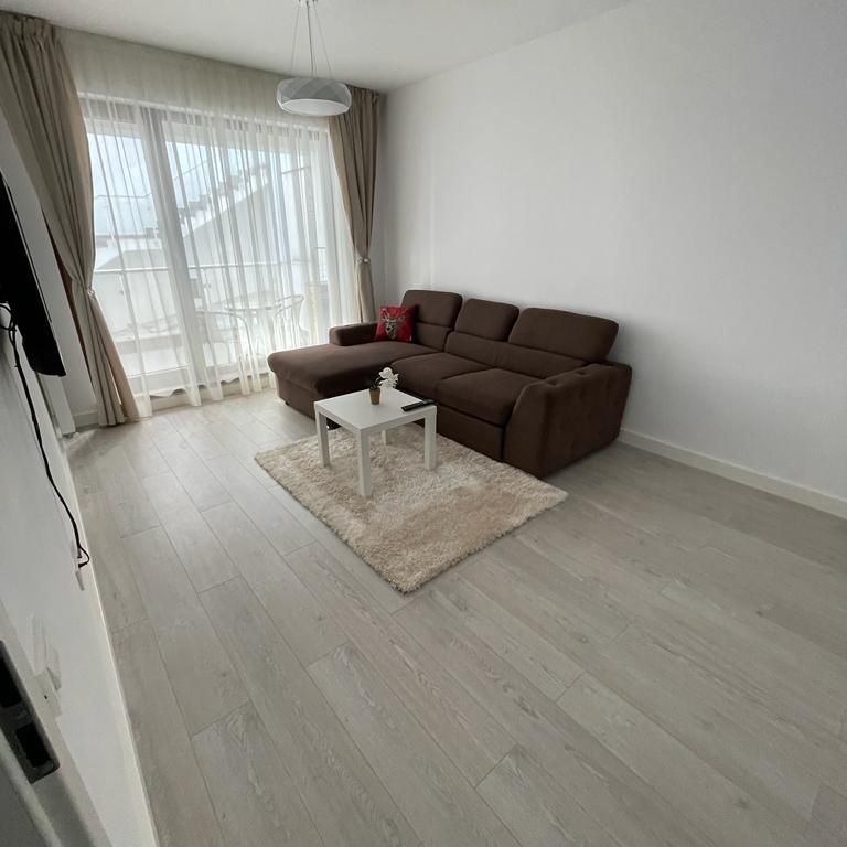 Garsoniera Ultracentrala, de 40 mp, decomandata, cu terasa, mobilata si utilata - Photo 1