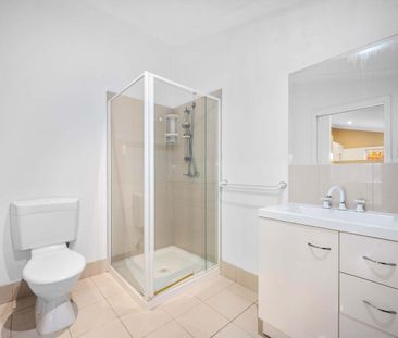 Modern 2 Bedrooms House with car parking ( WATER INCLUDED ) - Photo 4