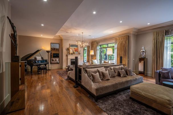 3 bedroom flat to rent - Photo 1